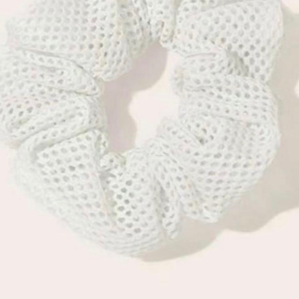 Fishnet Scrunchie - Picture 4 of 4